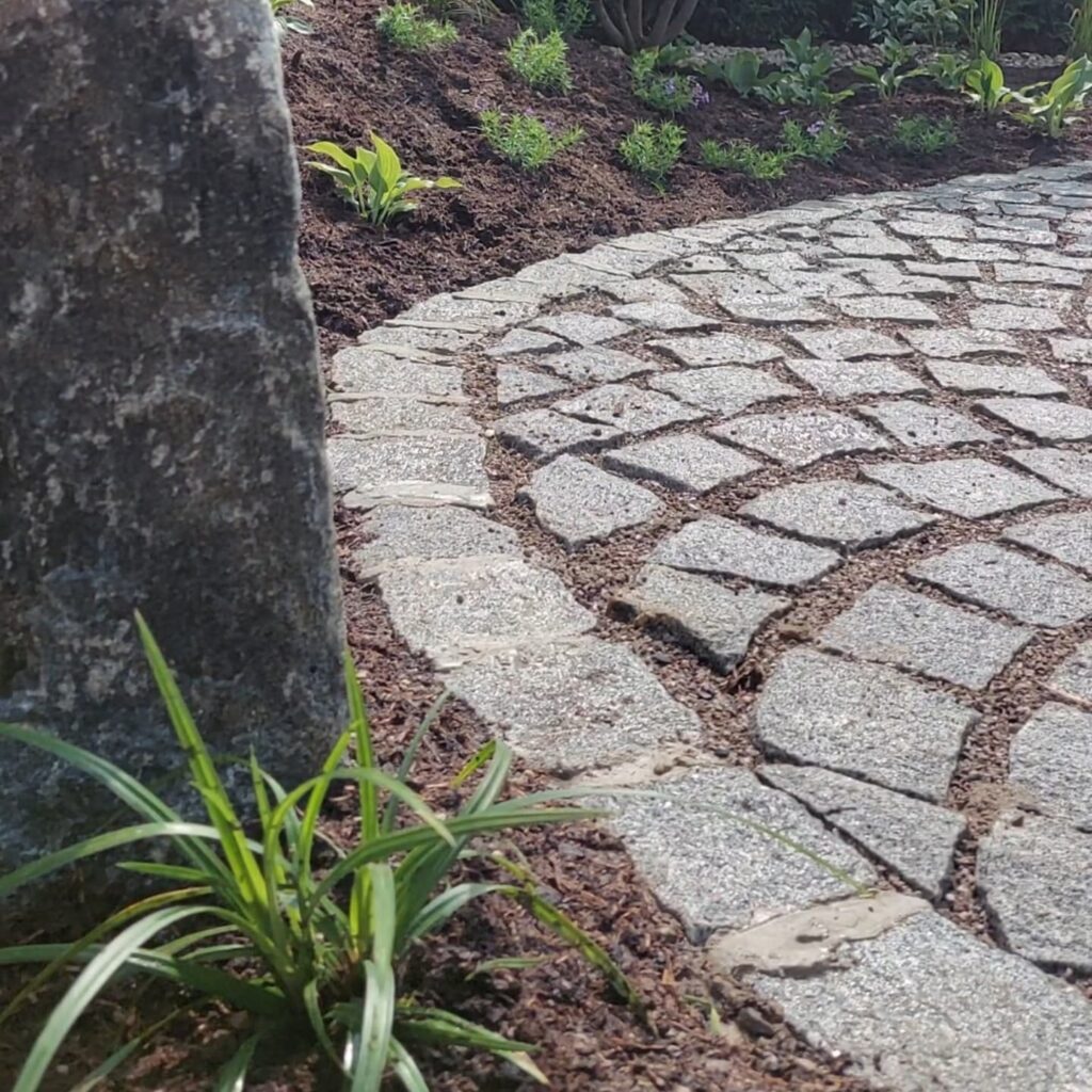 Instagram post from gartenkomposition.fettik_gmbh. This post is in position 3.