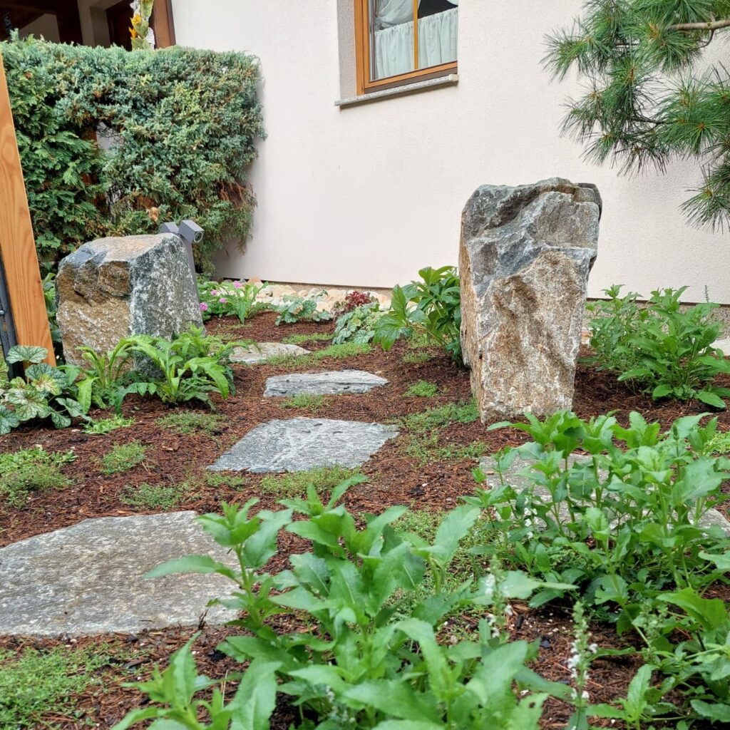 Instagram post from gartenkomposition.fettik_gmbh. This post is in position 1.