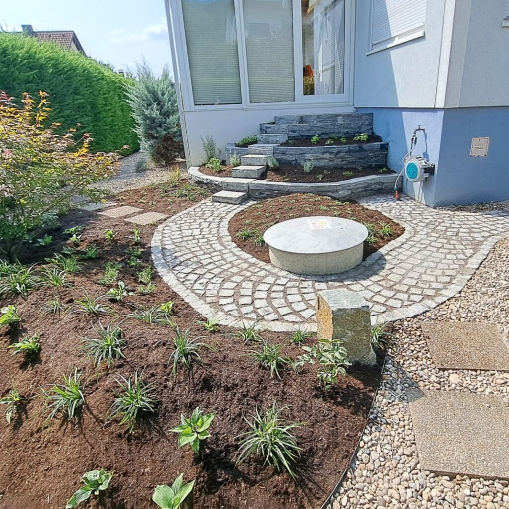 Instagram post from gartenkomposition.fettik_gmbh. This post is in position 2.